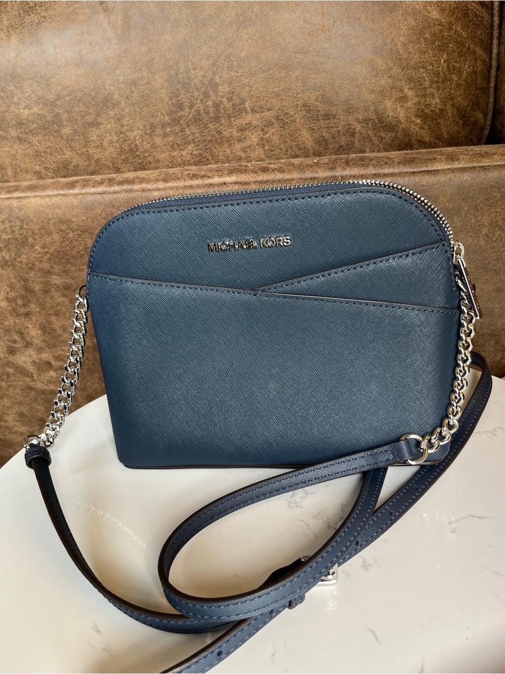 Michael Kors NWOT Jet Set Travel Medium Dome Crossbody Navy Saffiano Leather